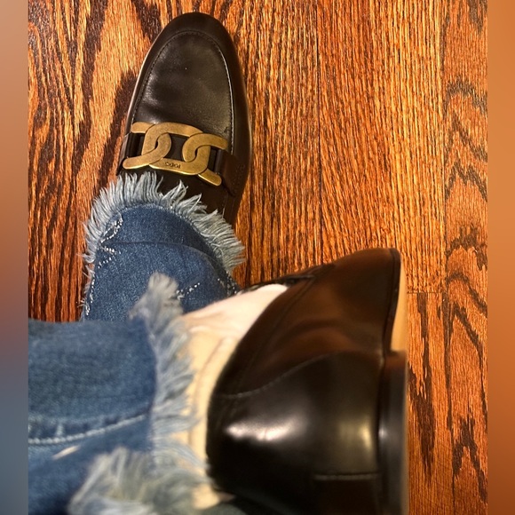 Tod’s Worn twice- too small on me :( bought at Holt Renfrew paid $1,135. - Picture 3 of 6
